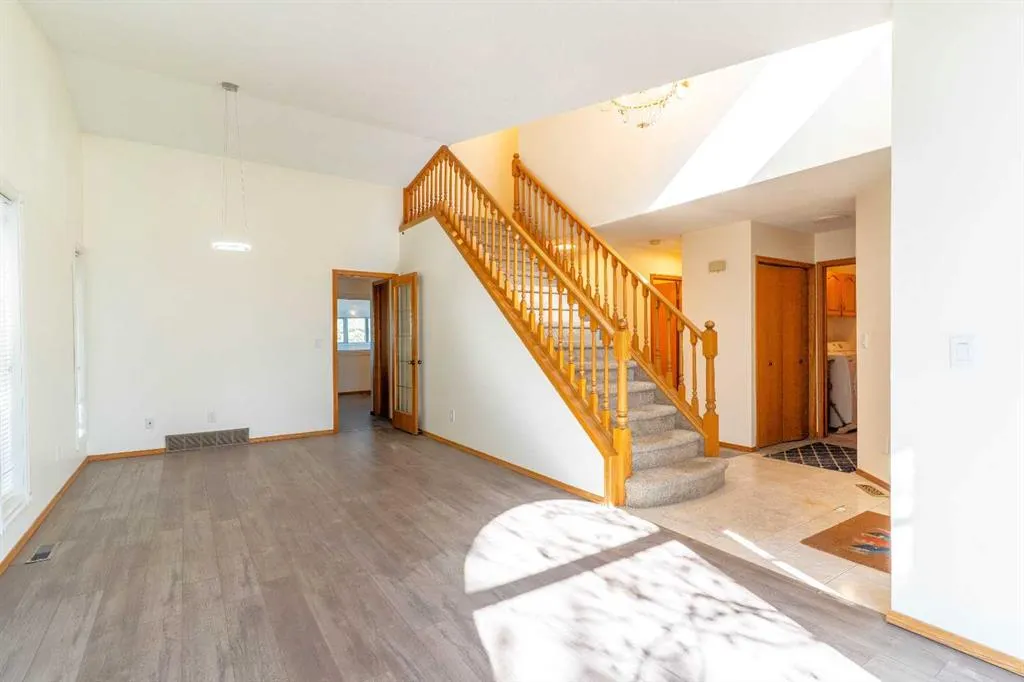 266 Edgepark Way NW