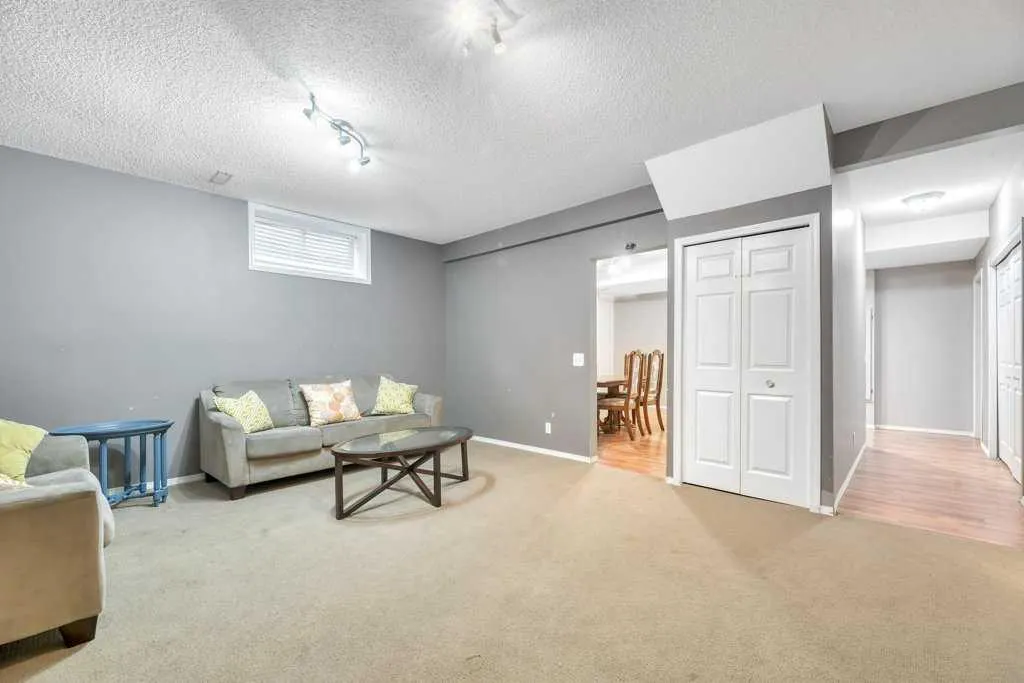 331 Citadel Drive NW