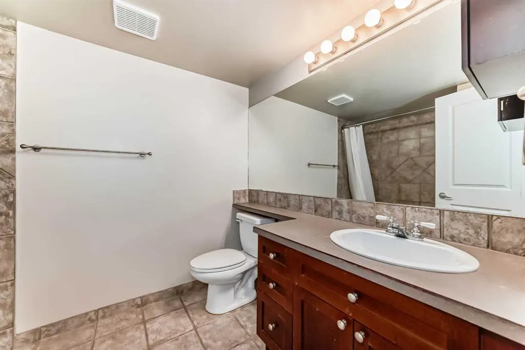 420 3 Avenue NE, #204
