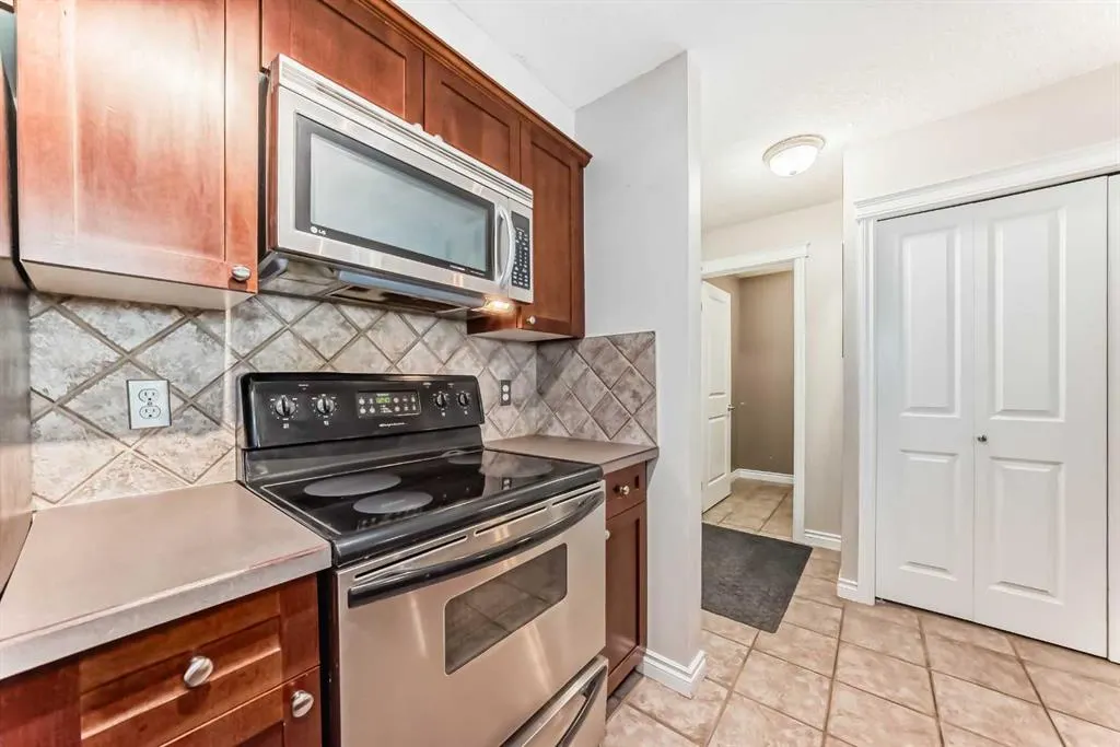 420 3 Avenue NE, #204