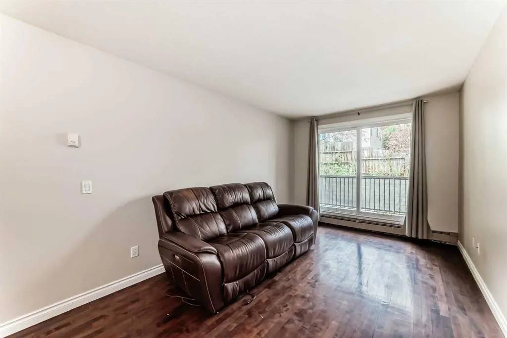 420 3 Avenue NE, #204