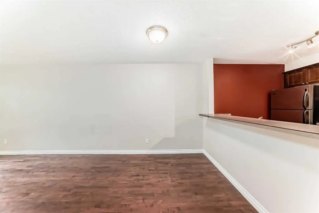 420 3 Avenue NE, #204