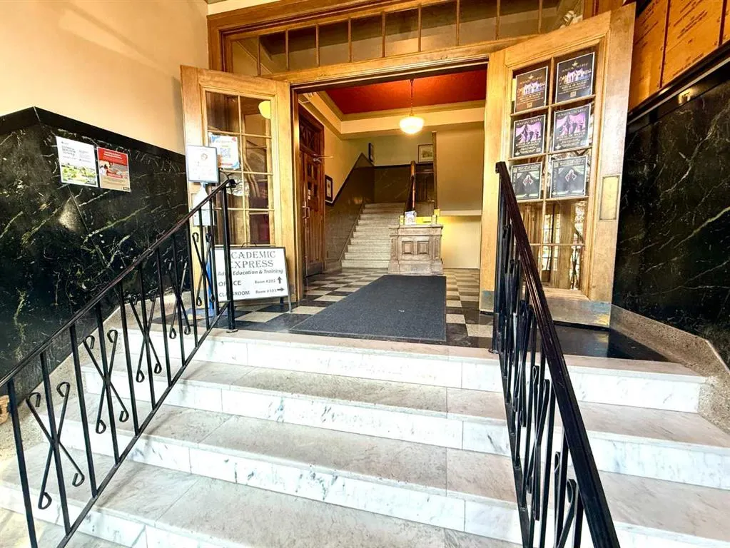 4836 50 Street, #107 & 108