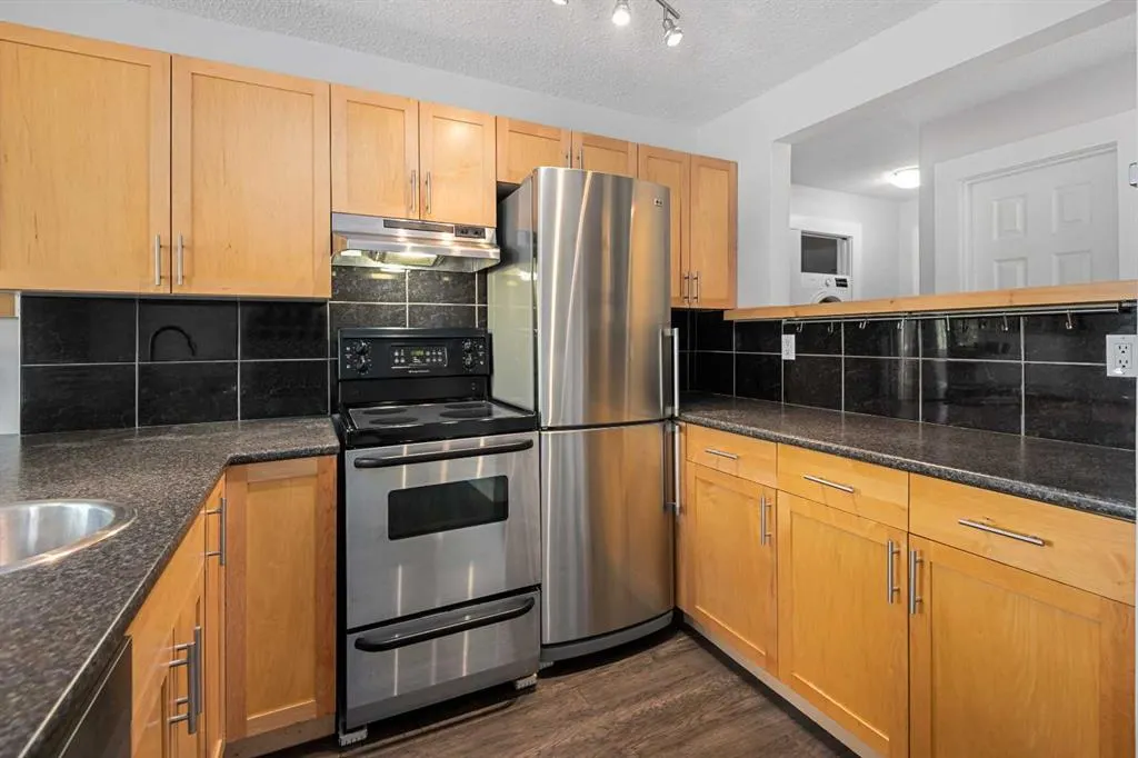 2407 17 Street SW, #6