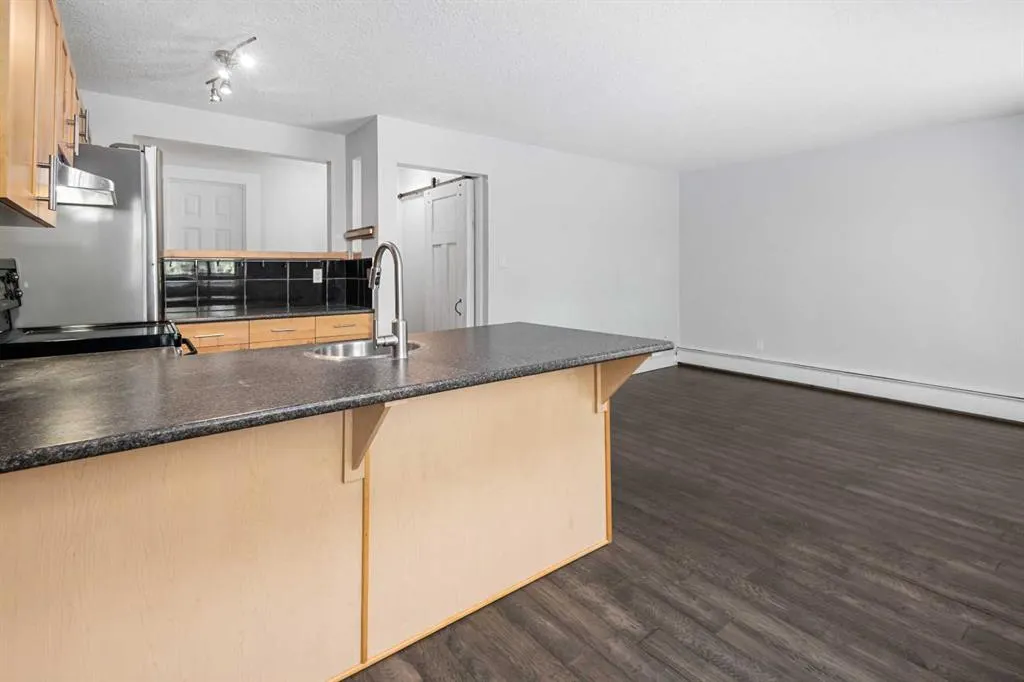 2407 17 Street SW, #6