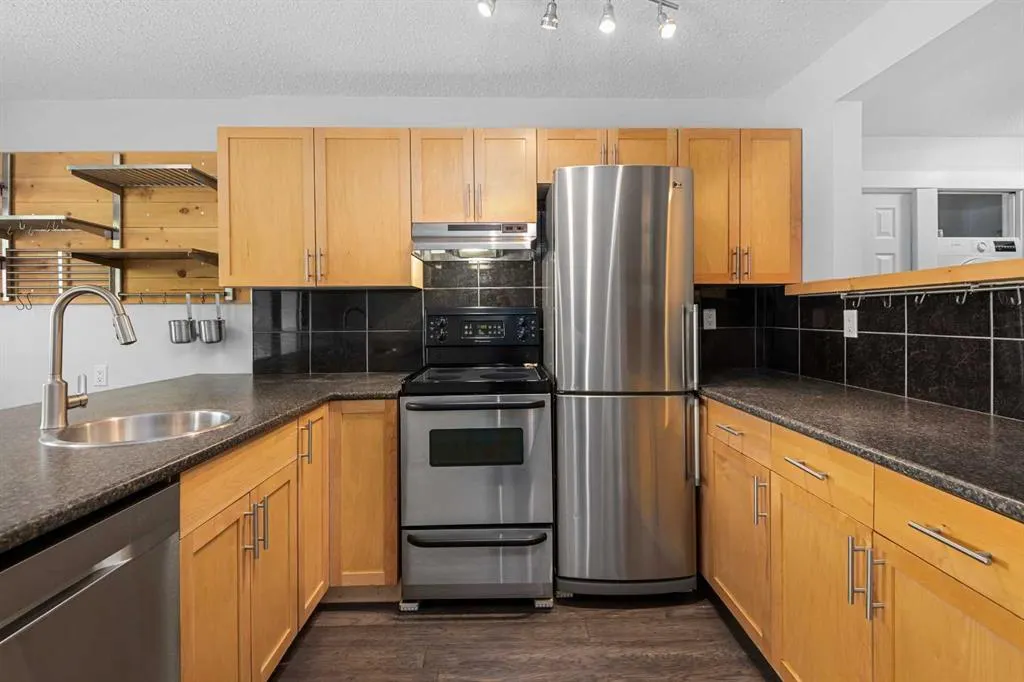 2407 17 Street SW, #6