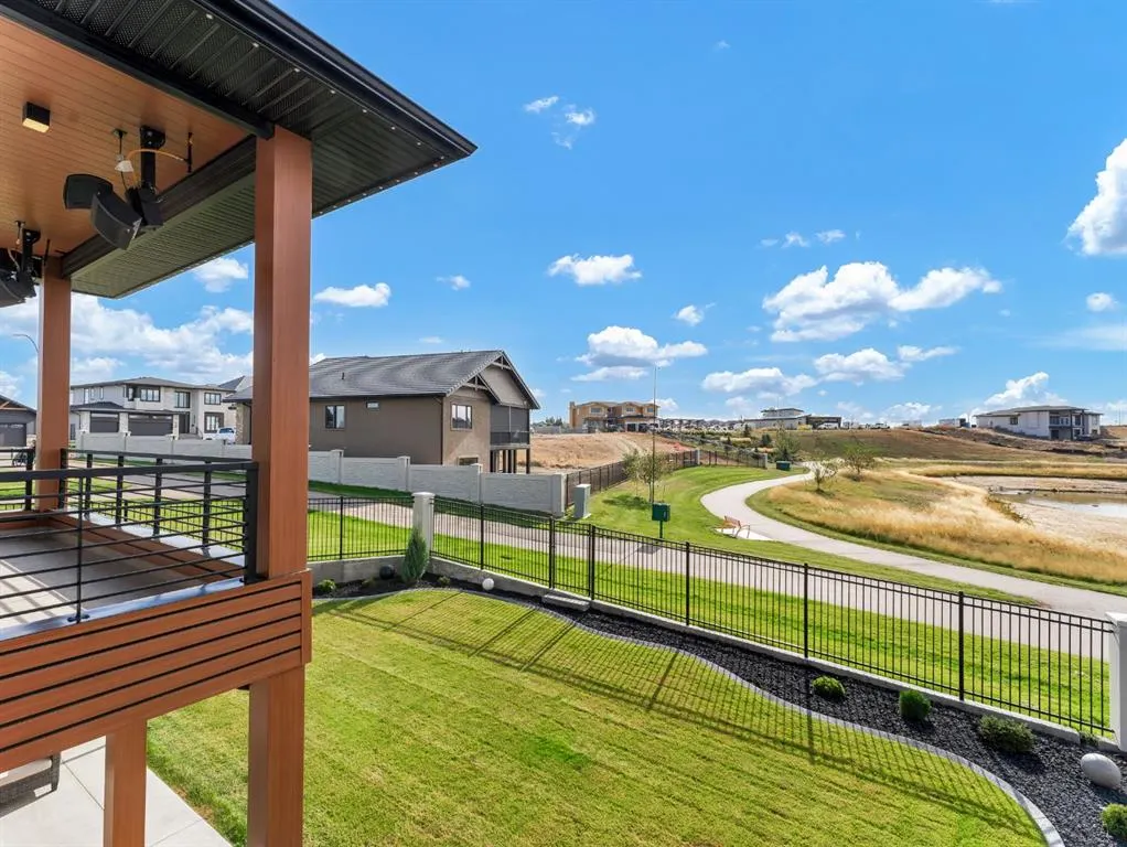 51 Coulee Ridge Drive SW