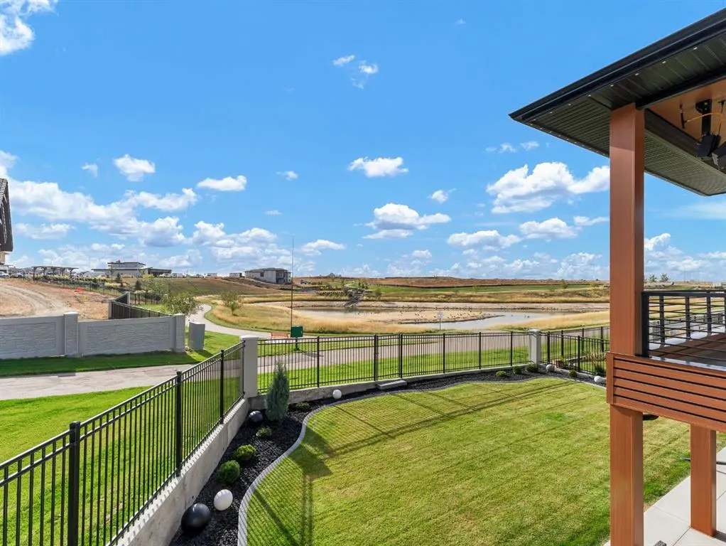 51 Coulee Ridge Drive SW