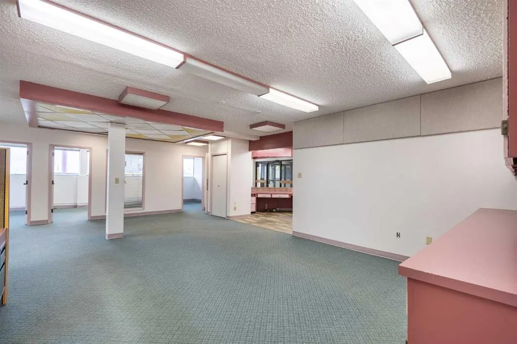 6209 44 Street, #Suite D