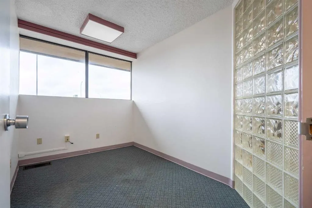 6209 44 Street, #Suite D