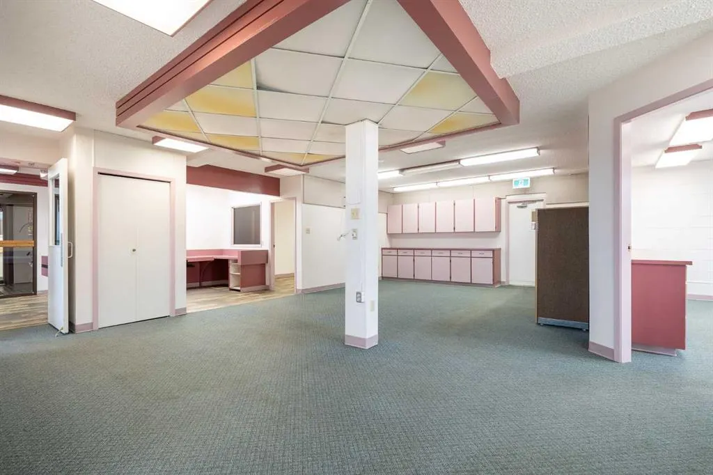 6209 44 Street, #Suite D