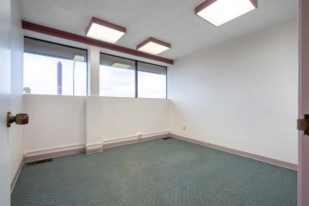 6209 44 Street, #Suite D