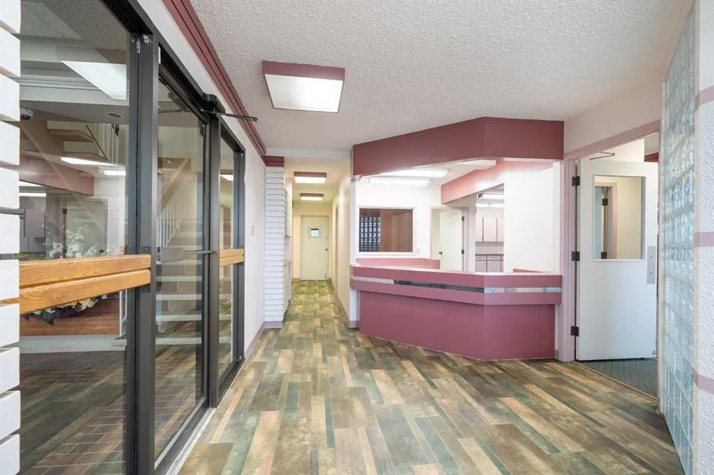 6209 44 Street, #Suite D