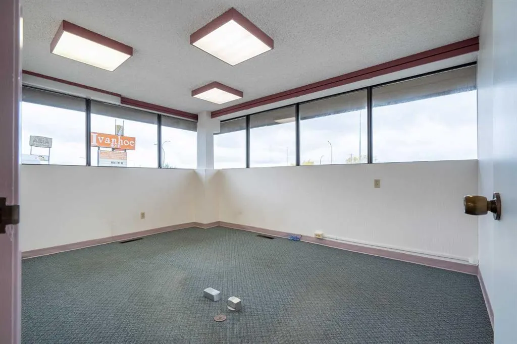 6209 44 Street, #Suite D
