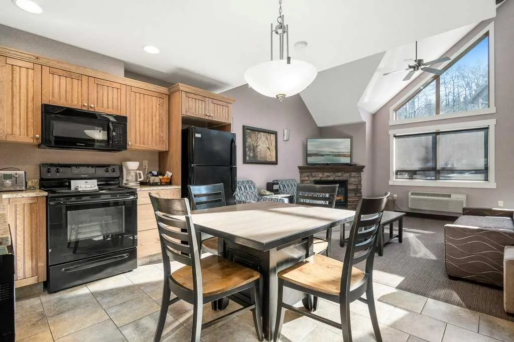 401 4 Street, #604 & 605