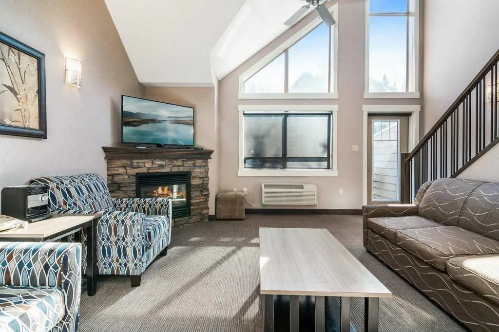 401 4 Street, #604 & 605