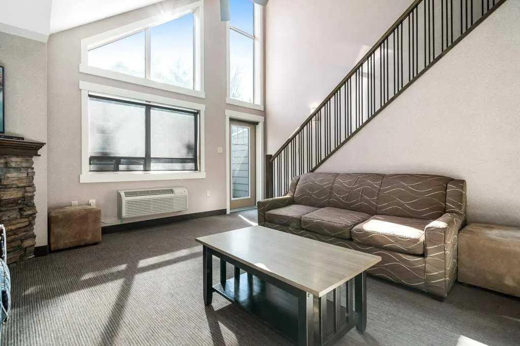 401 4 Street, #604 & 605