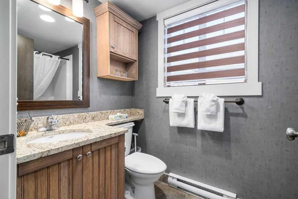 401 4 Street, #604 & 605