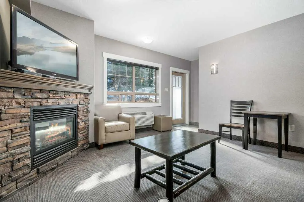 401 4 Street, #604 & 605