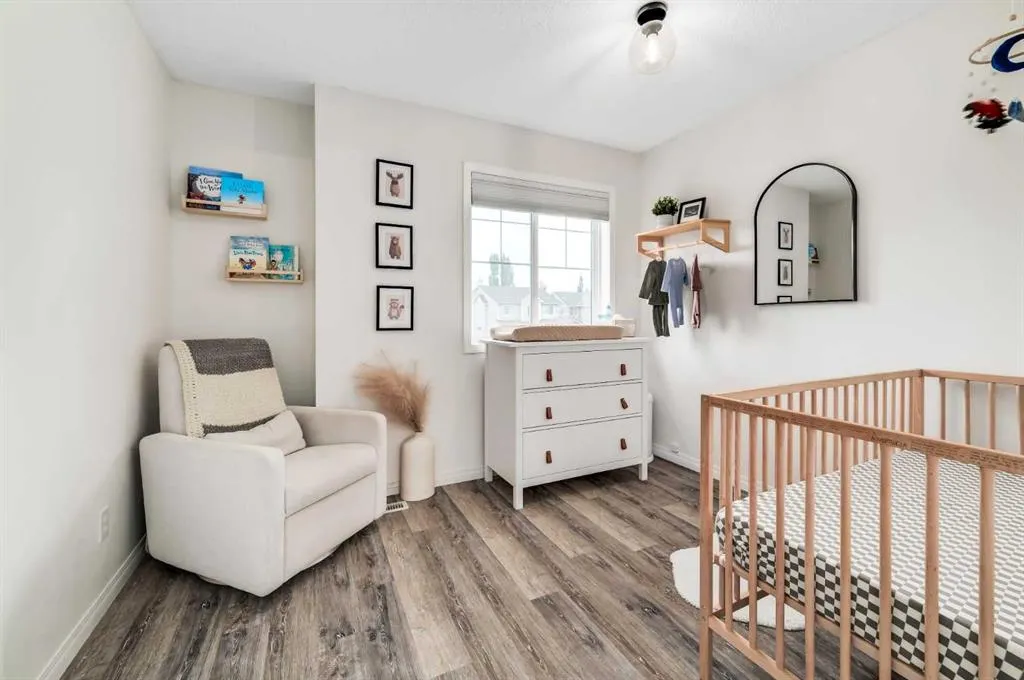 1 Cougarstone Villas SW