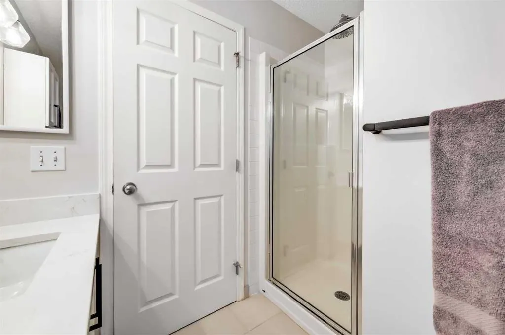 1 Cougarstone Villas SW