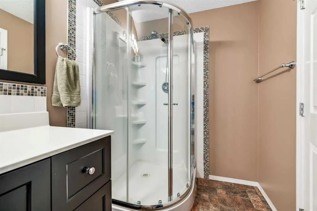 1 Cougarstone Villas SW
