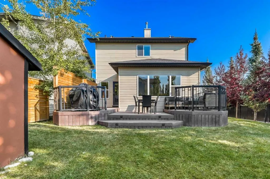 1 Cougarstone Villas SW