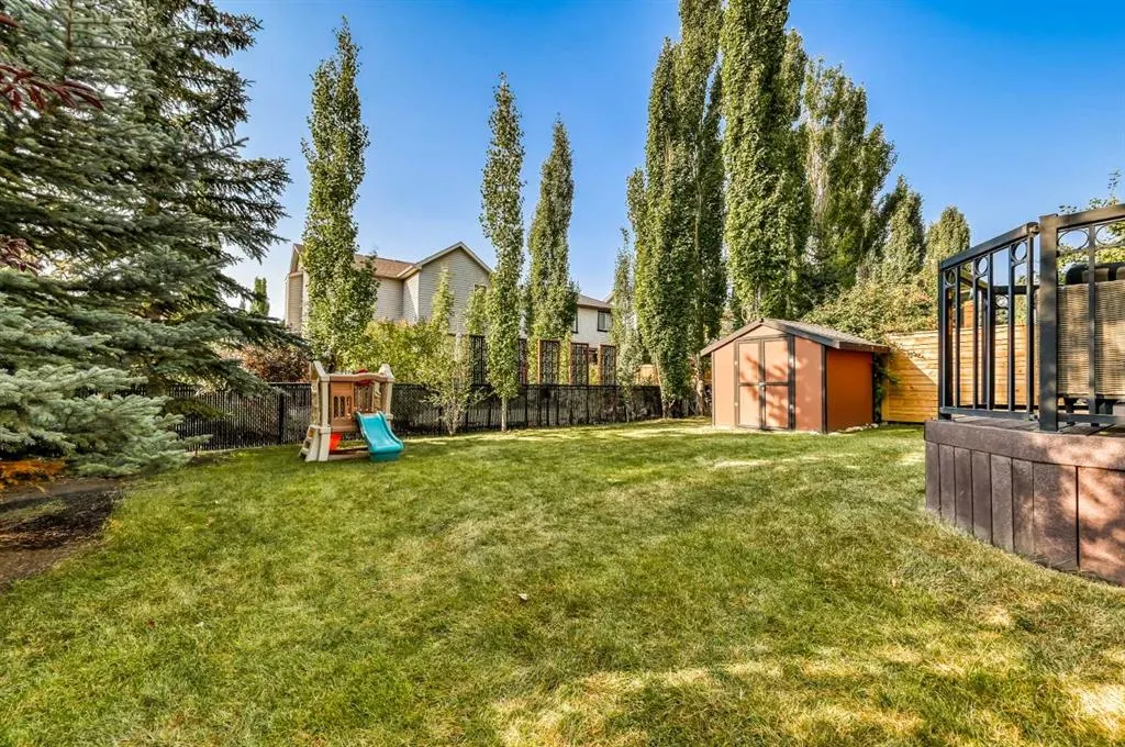 1 Cougarstone Villas SW