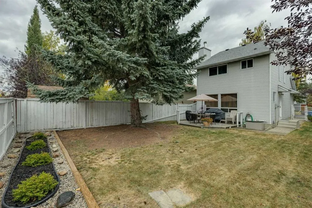 152 Sandstone Road NW