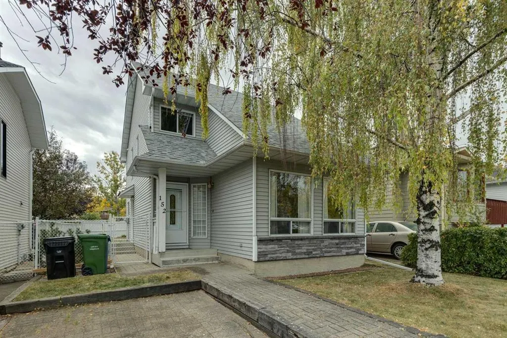 152 Sandstone Road NW