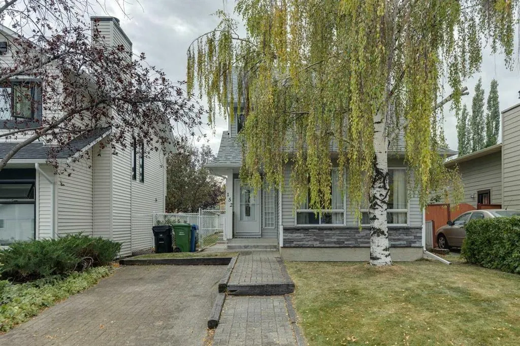 152 Sandstone Road NW