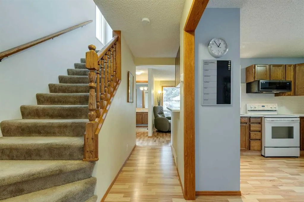 152 Sandstone Road NW
