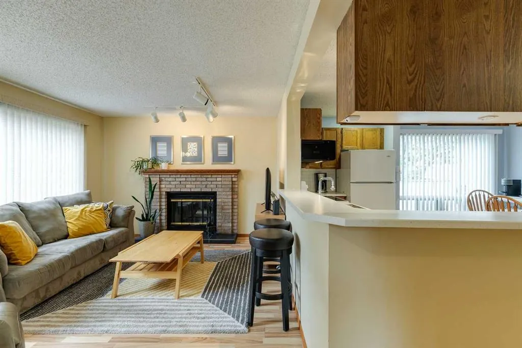 152 Sandstone Road NW