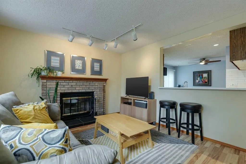 152 Sandstone Road NW