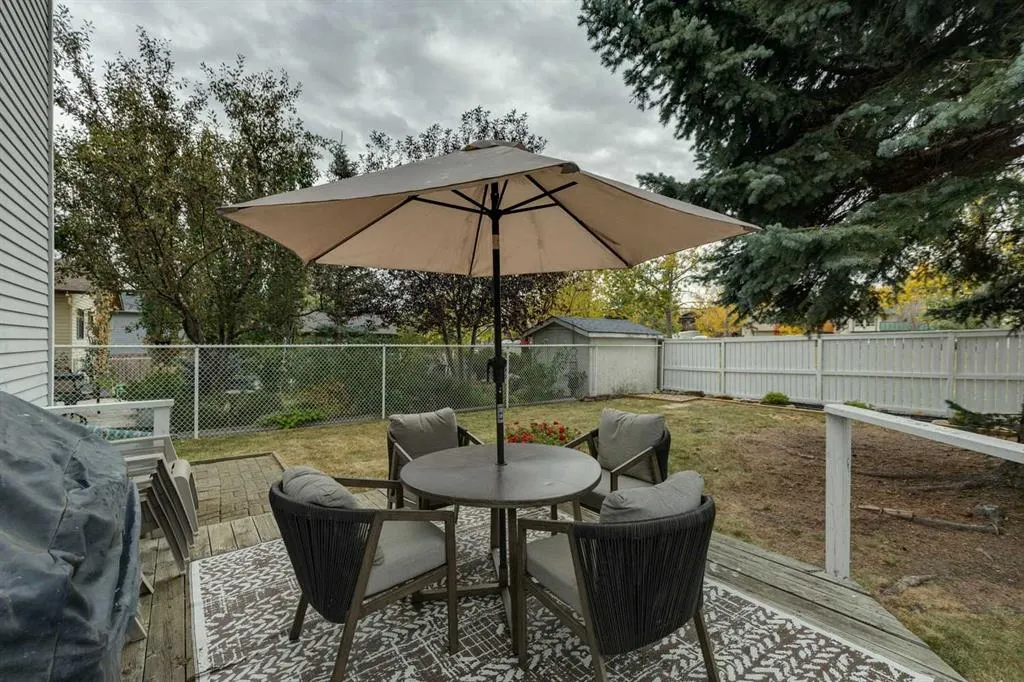 152 Sandstone Road NW