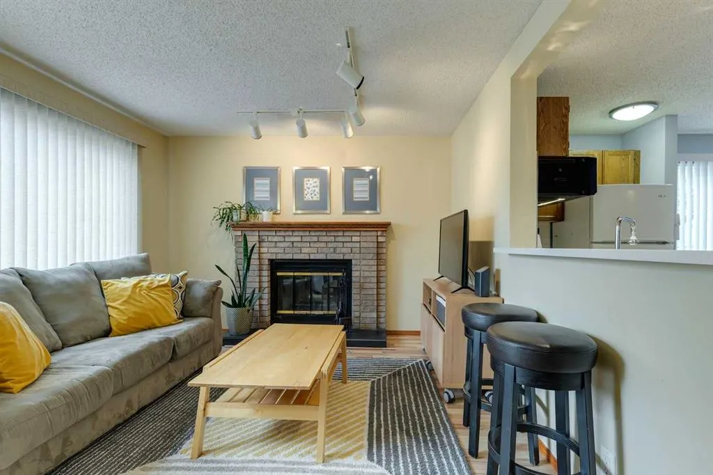 152 Sandstone Road NW