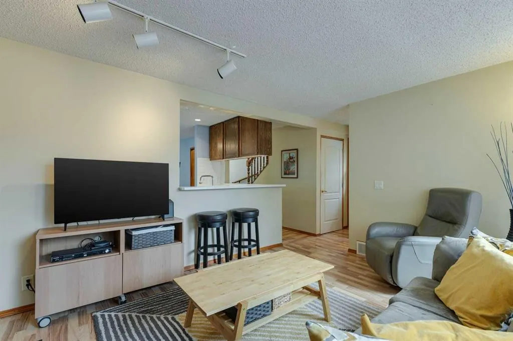 152 Sandstone Road NW