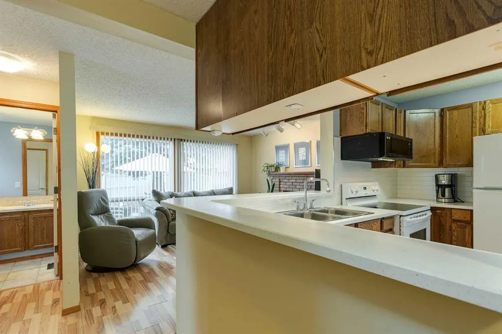 152 Sandstone Road NW