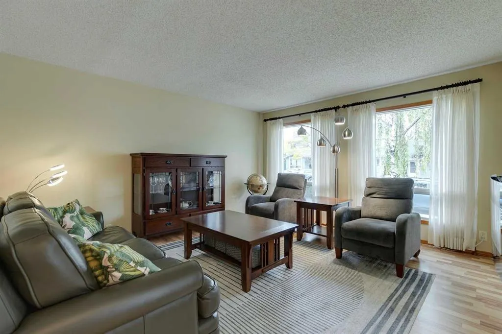 152 Sandstone Road NW