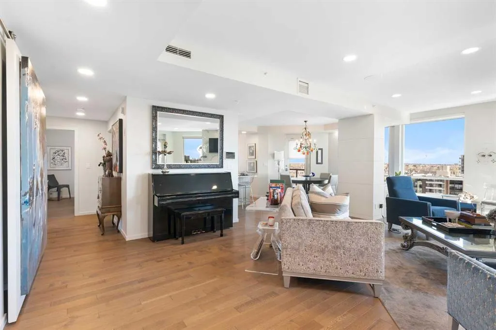 228 26 Avenue SW, #1004