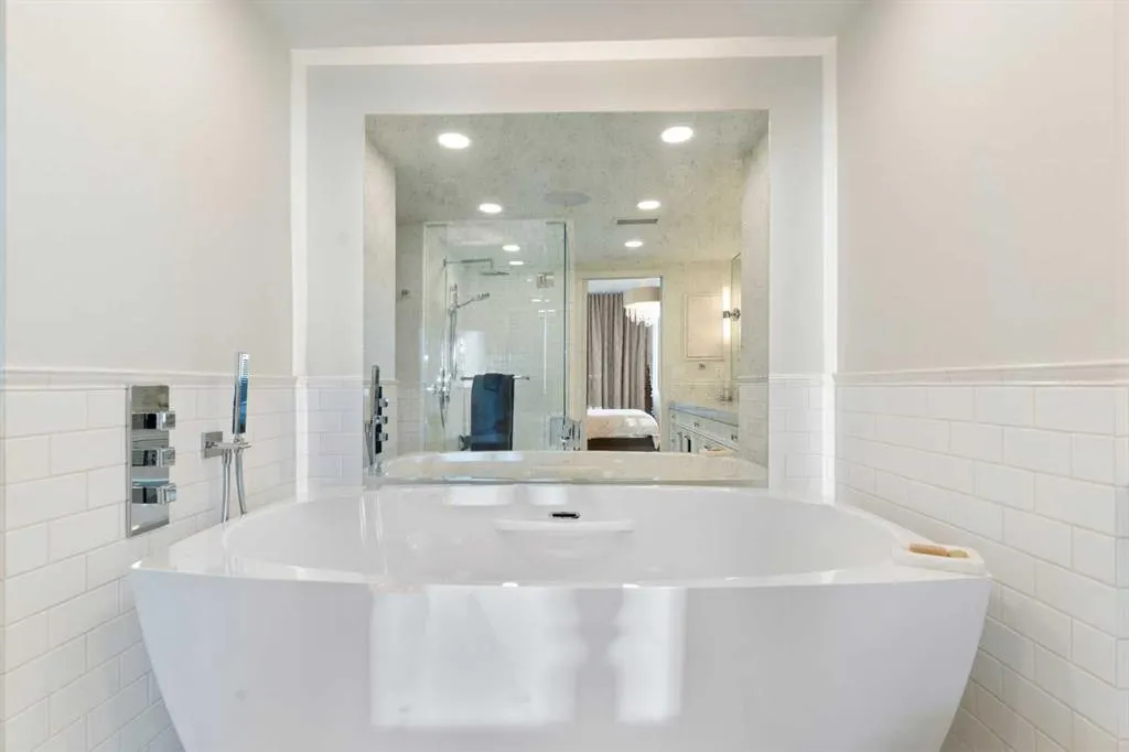 228 26 Avenue SW, #1004