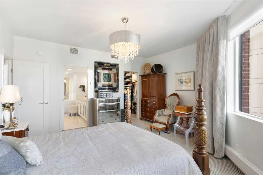228 26 Avenue SW, #1004