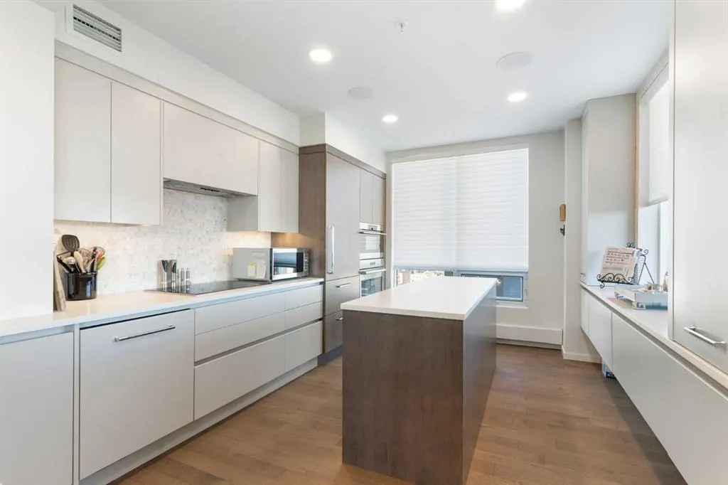 228 26 Avenue SW, #1004