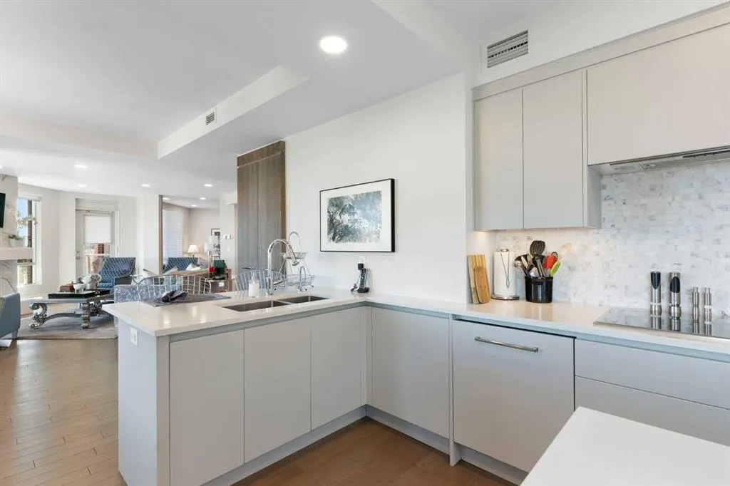 228 26 Avenue SW, #1004