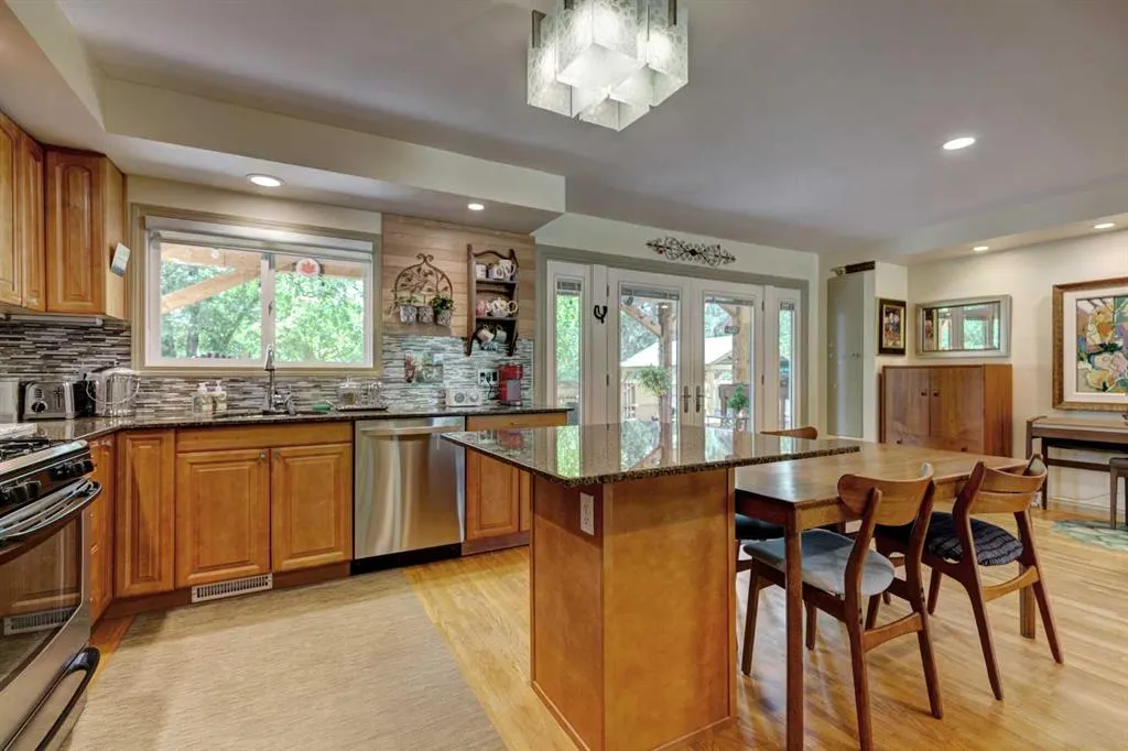 53 Wildwood Drive SW