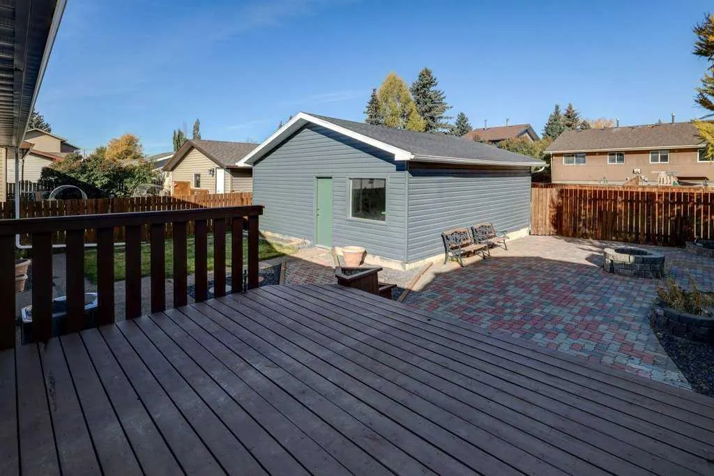 462 Summerwood Place SE