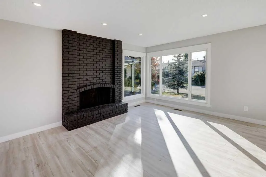 462 Summerwood Place SE