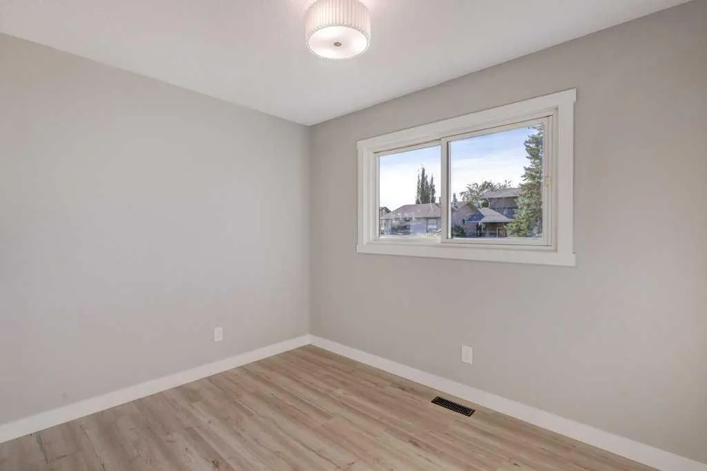 462 Summerwood Place SE