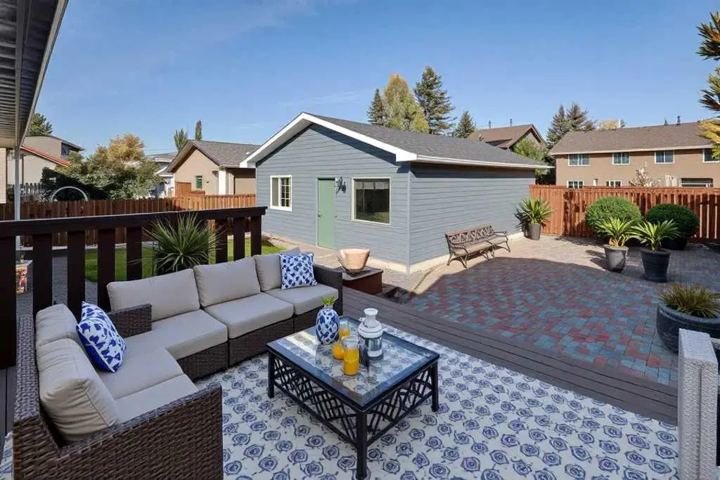 462 Summerwood Place SE