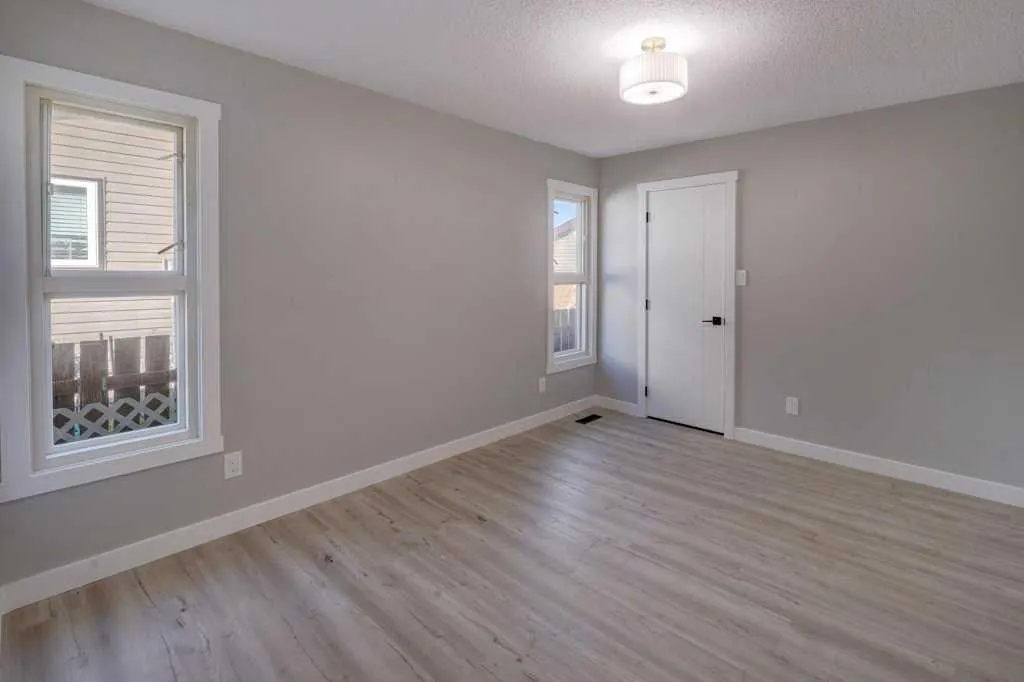 462 Summerwood Place SE